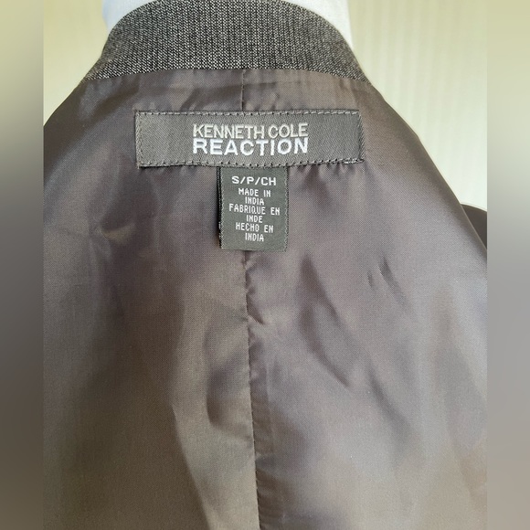 Kenneth Cole Reaction Men’s Gray Vest Size Small - Picture 8 of 12